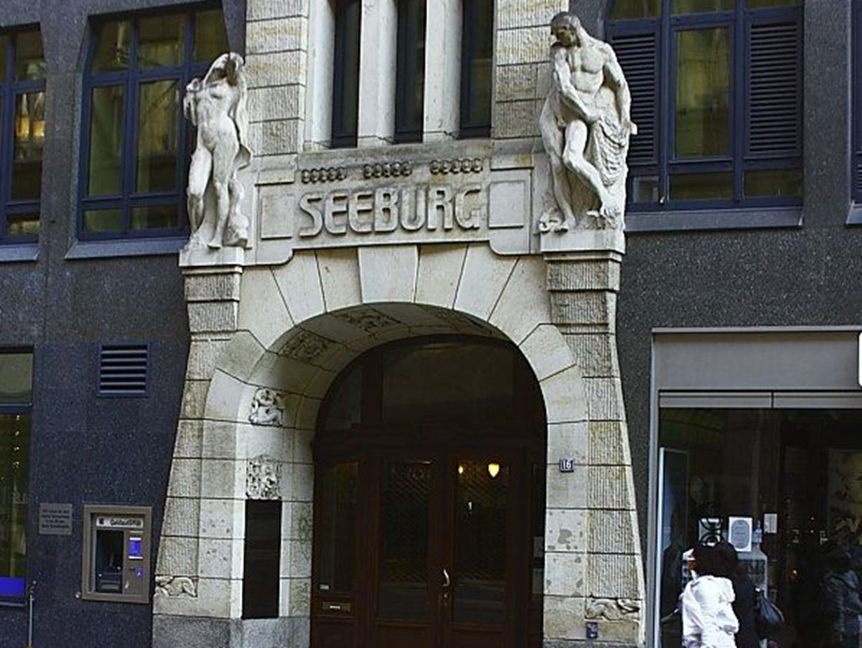 Naturstensbeklædning på Seeburg i Hamborg lavet af sandsten