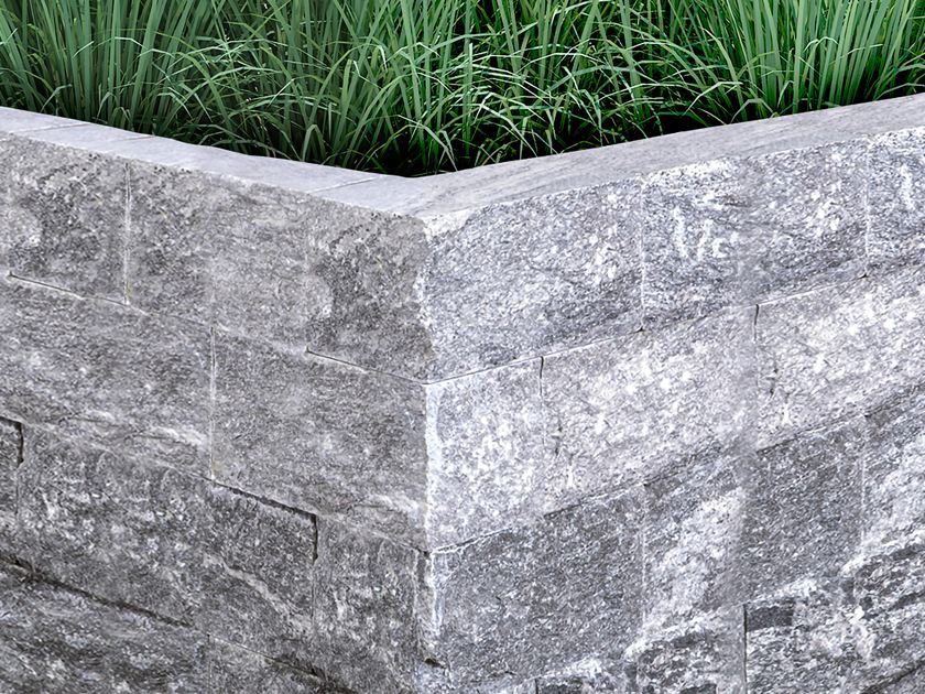 Mursten Gneiss Urban Grey Line med græs
