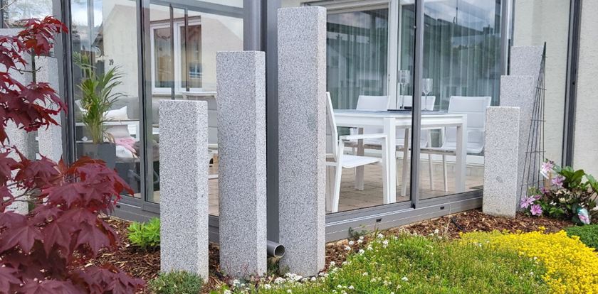 Banner_kundefoto_Sulz_Granite_Palisades_Silver_Classico_without_stain_8x25