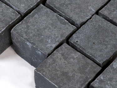 Basalt Takeda Belægningssten 10x10x8cm Detail