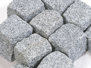 Belægningssten Granite Silver Rustica 9x9x9cm Detail