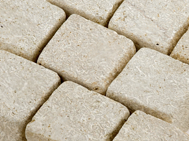 Belægningssten Limestone Royal Beige 10x10x8 cm Detail