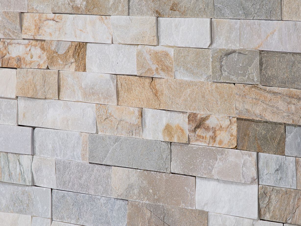 Fine Cordoba Gold-kvartsitforblændingssten med en grovkløvet overflade Facadesten af kvartsit Cordoba Gold