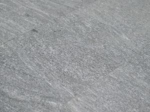 Fine Urban Grey Line granitplader fra nabolaget Nærbillede af en granitplade i en særlig genstand