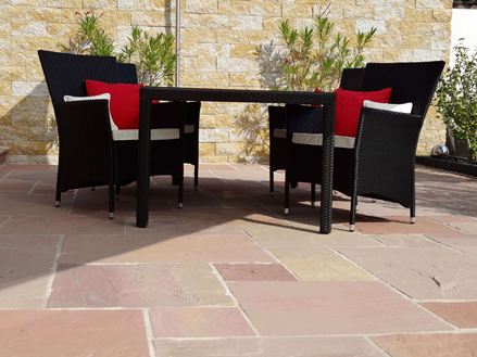 Modak sandstensplader, terrasse med siddeområde