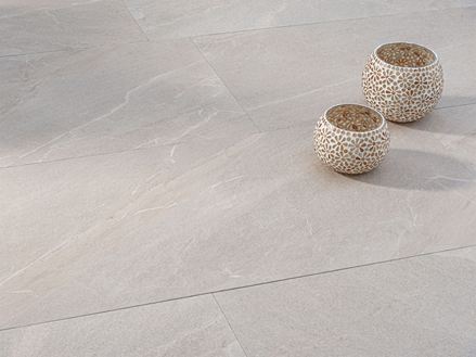 Moderne skiferlook i lyse Gold- og cremefarvede toner: det er Canyon Gold