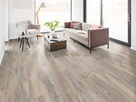 Stue med fliser i træ Canada Lake og sofa