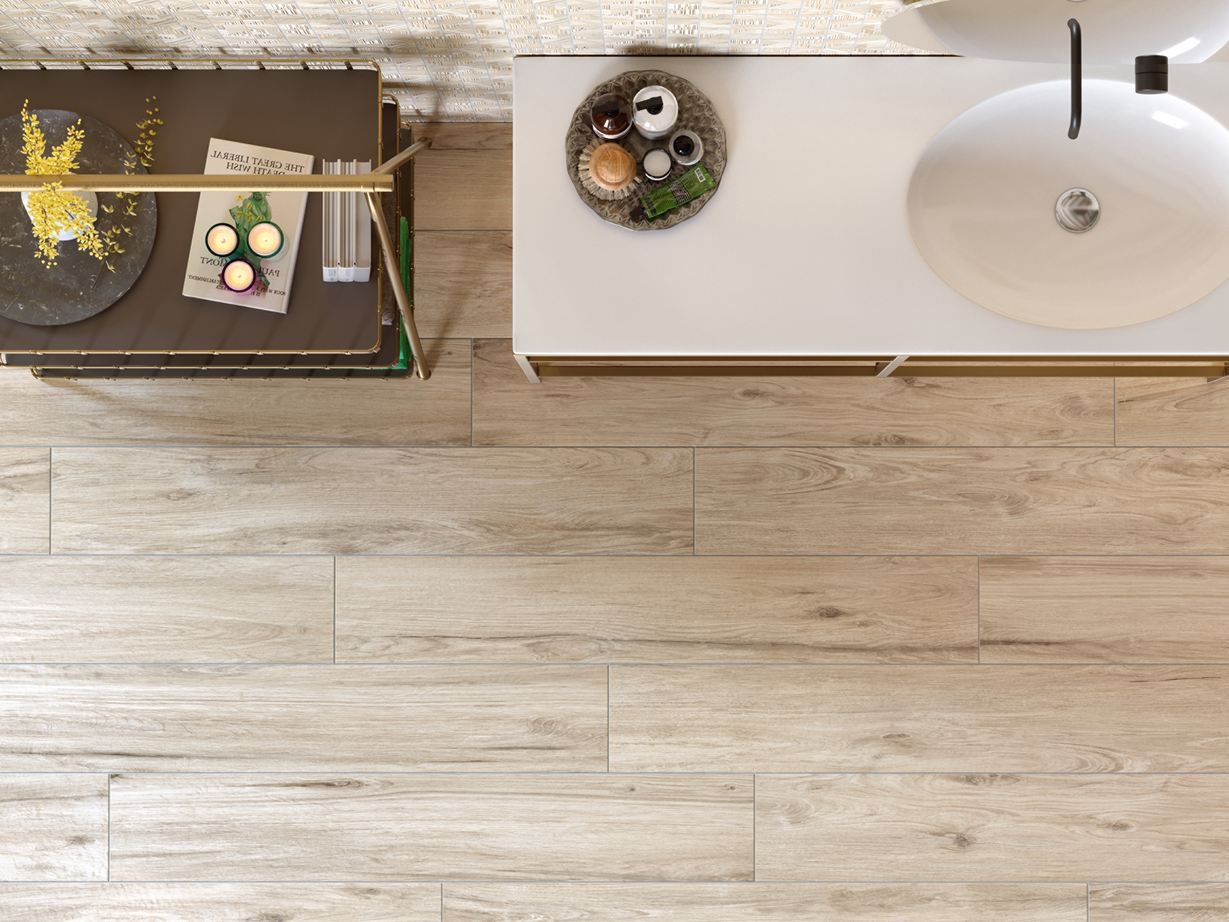 Trælook giver en naturlig følelse Badeværelse med Scandi Light Fliser i træ, set ovenfra