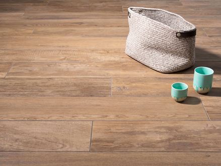 Dekoration på Urban Caramel Fliser af porcelænsstentøj