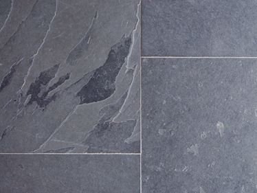 Lægning af Mustang skiferfliser fotograferet fra oven