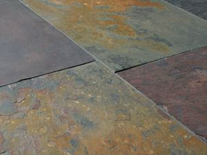 Nærbillede af skiferfliser Peacock faset