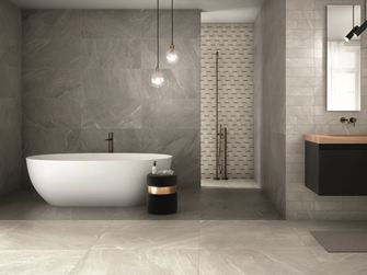 Badeværelse med Canyon Pearl Fliser af porcelænsstentøj