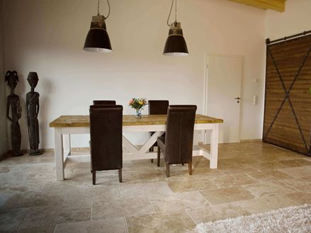 Kundefoto: Rustikke Fliser lagt i spiseområdet