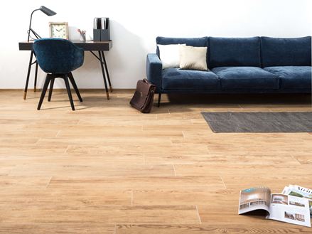 Stue med Urban Honey porcelænsstentøjsfliser