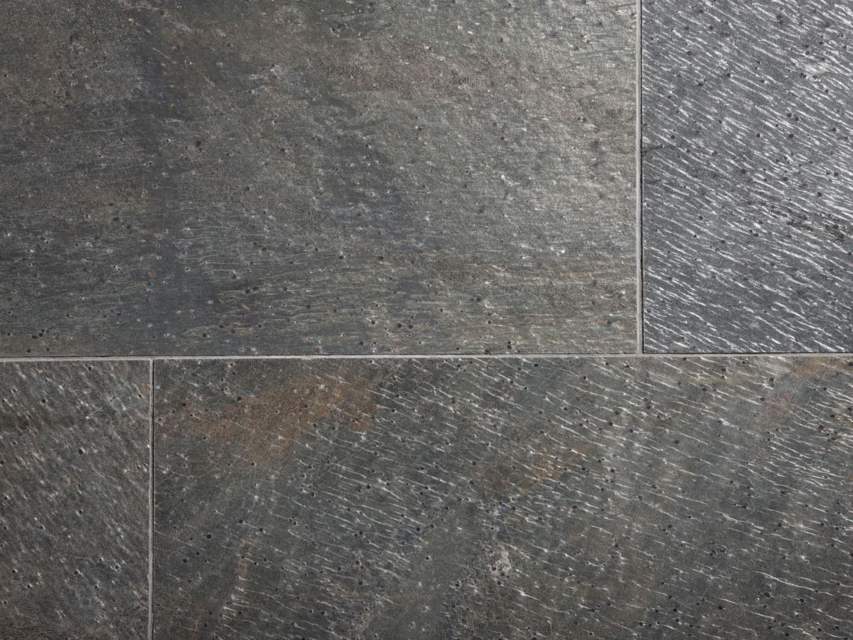 Fliser af kvartsit Deoli Green, nærbillede af fuger