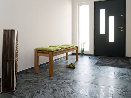 Indgangsparti med Silver Grey kvartsitfliser