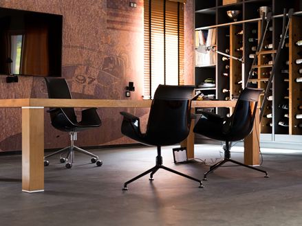 Studie i industriel stil på skiferfliser fra Mustang