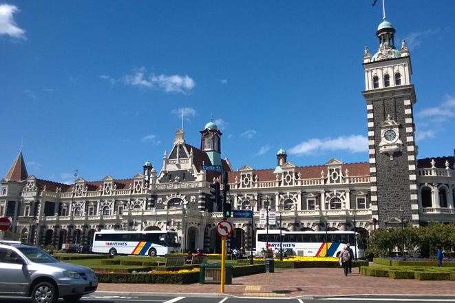 Dunedins jernbanestation med basaltfacade