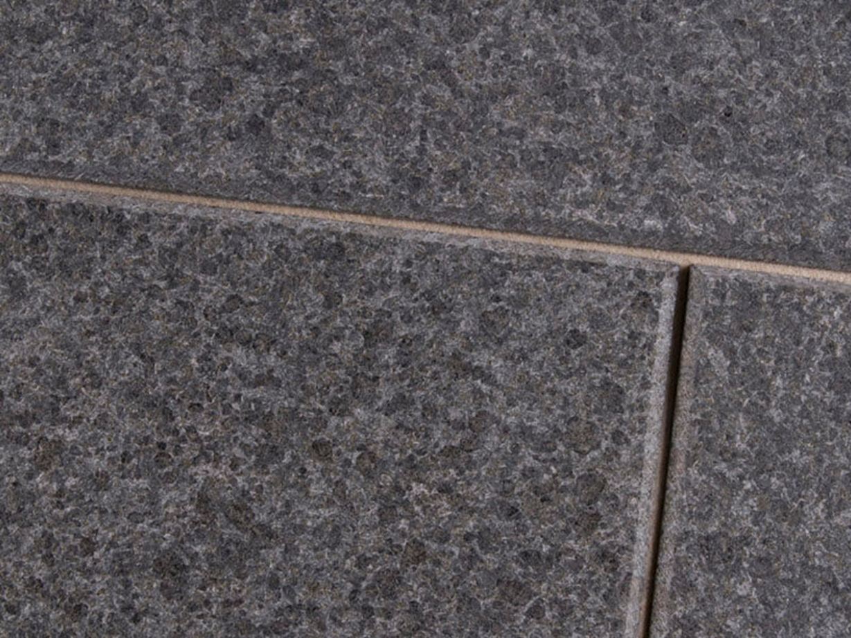 Basalt Black Beauty nærbillede