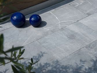 Havedekoration på kalkstensplader Blaustein Azur