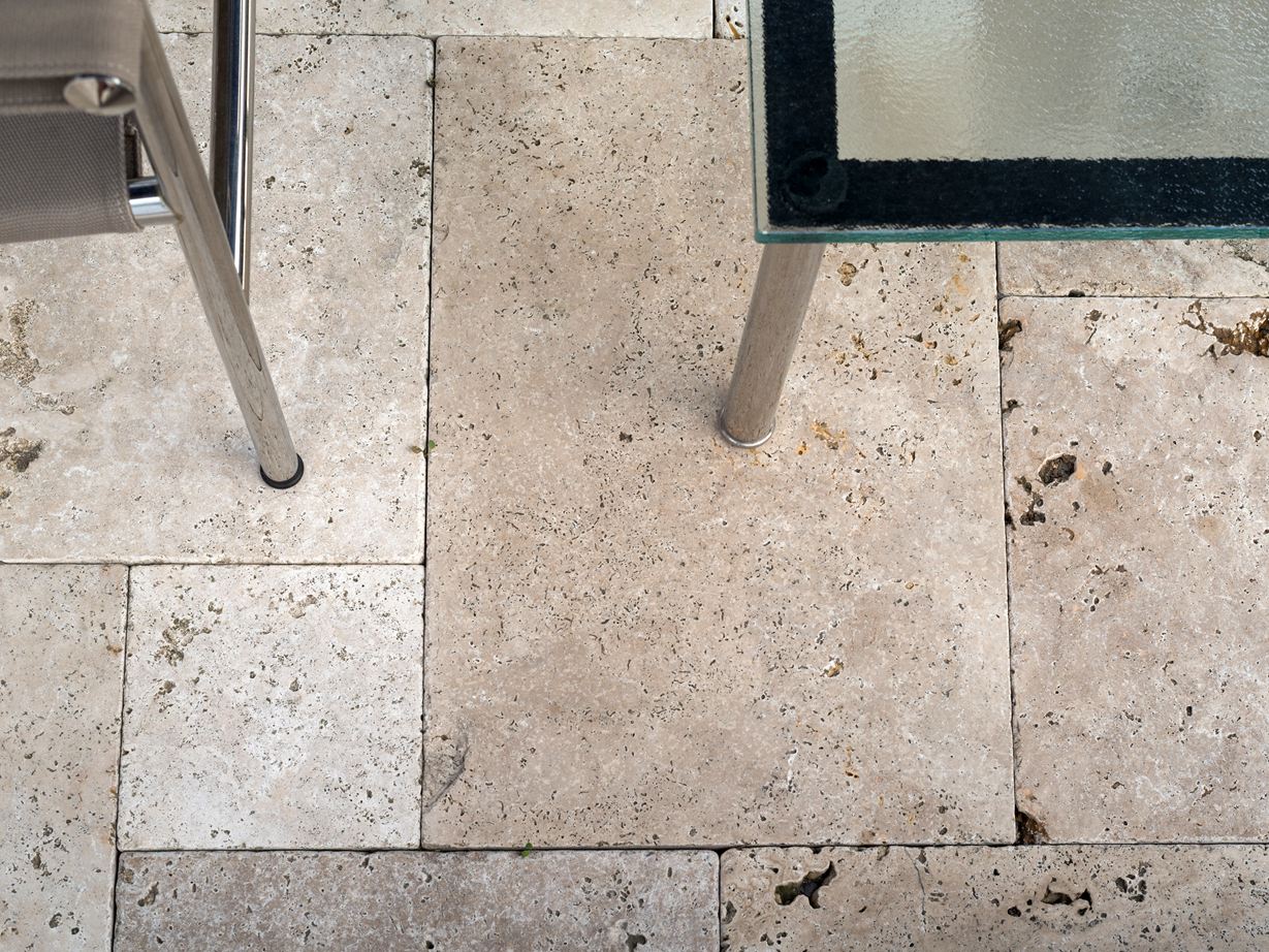 Rustic travertin: en ægte karaktersten