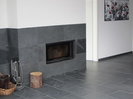 Skifer Fliser i en tredjedel binding og krydsfuge