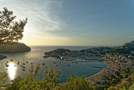 Stemningsfulde lysshows i Mallorcas smukke vest