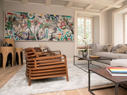 Stue med moderne interiør