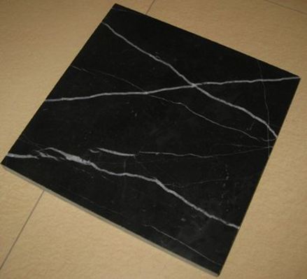 Poleret marmorplade Marmor Nero Marquina
