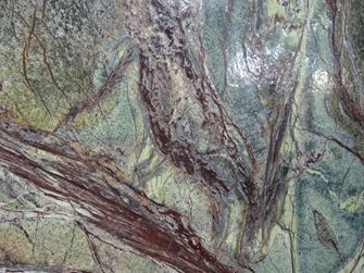 Marmor i klare farver fra rød til grøn