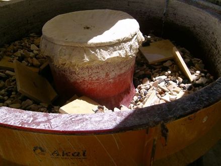 Produktion af tromlet travertin